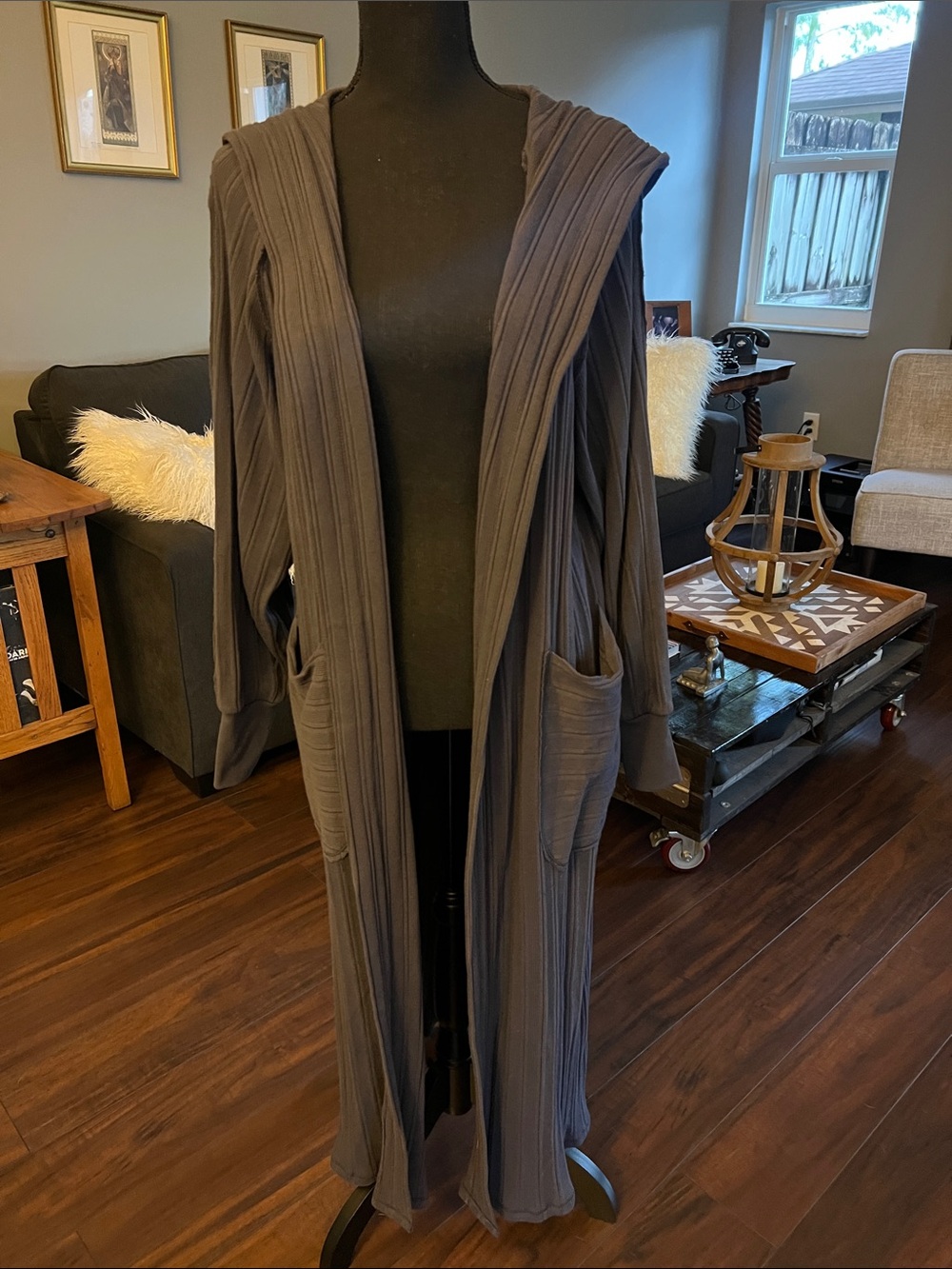 Three People Intimately, two piece set, lounge, pants, and hooded duster size M